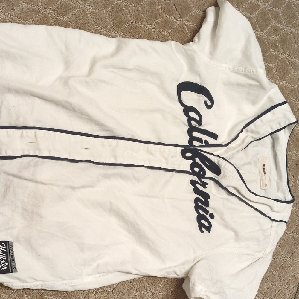 Hollister White Jersey Shirt Classic Style